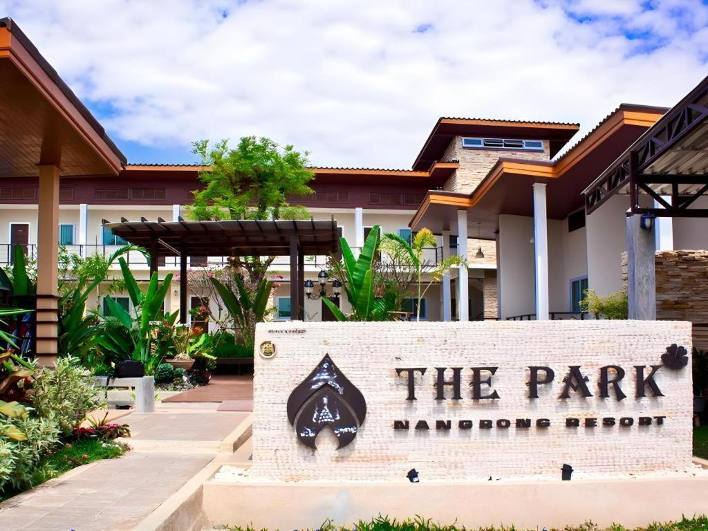 The Park Nangrong Resort Exterior foto