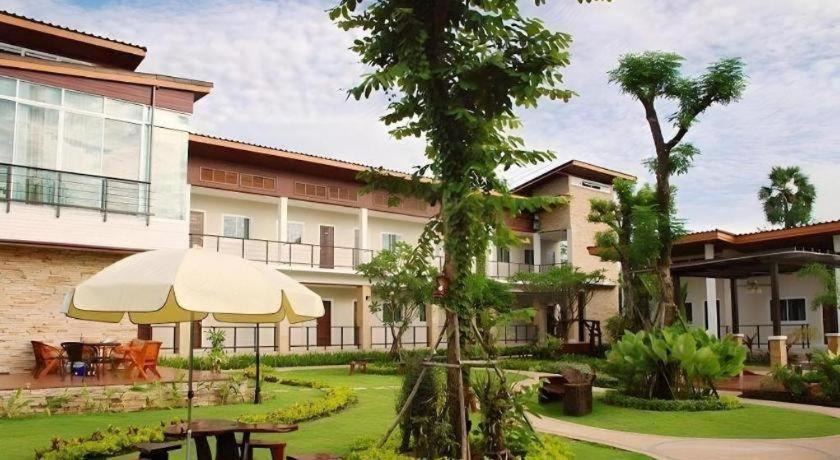 The Park Nangrong Resort Exterior foto